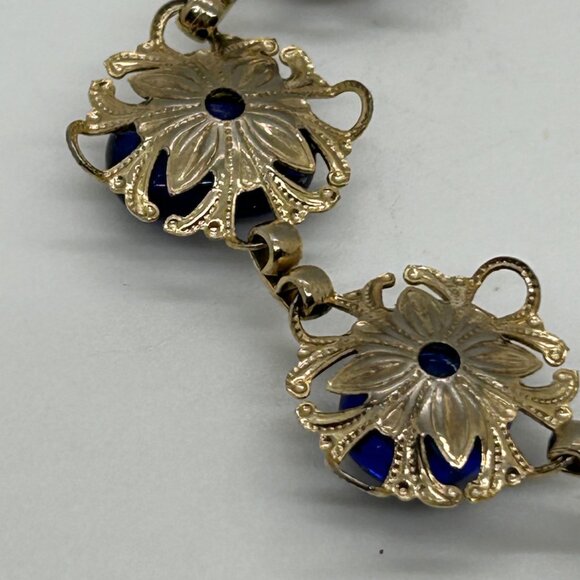 Vintage Gold Tone Bracelet Cobalt Blue Acrylic Cabochon Floral Filigree Design - Picture 13 of 16